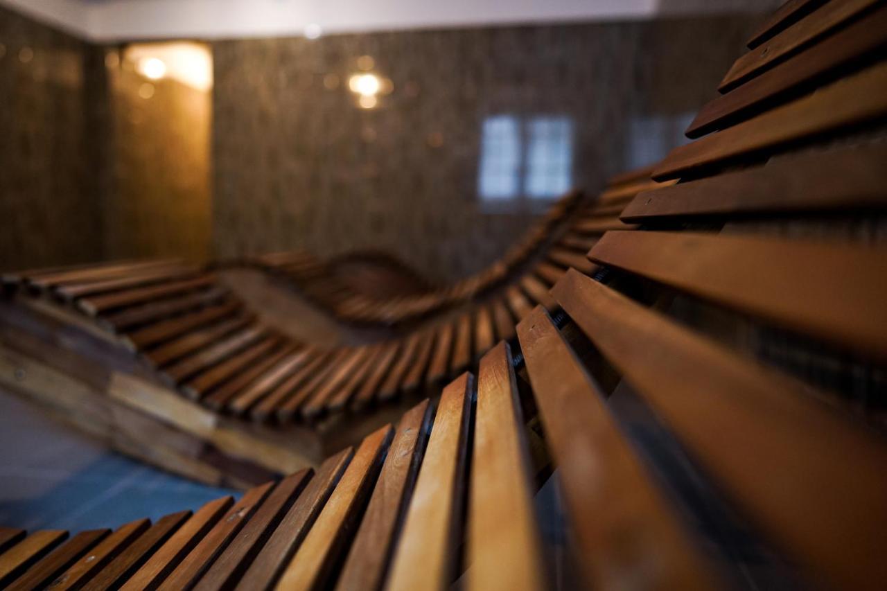 Interhotel America Писек Экстерьер фото