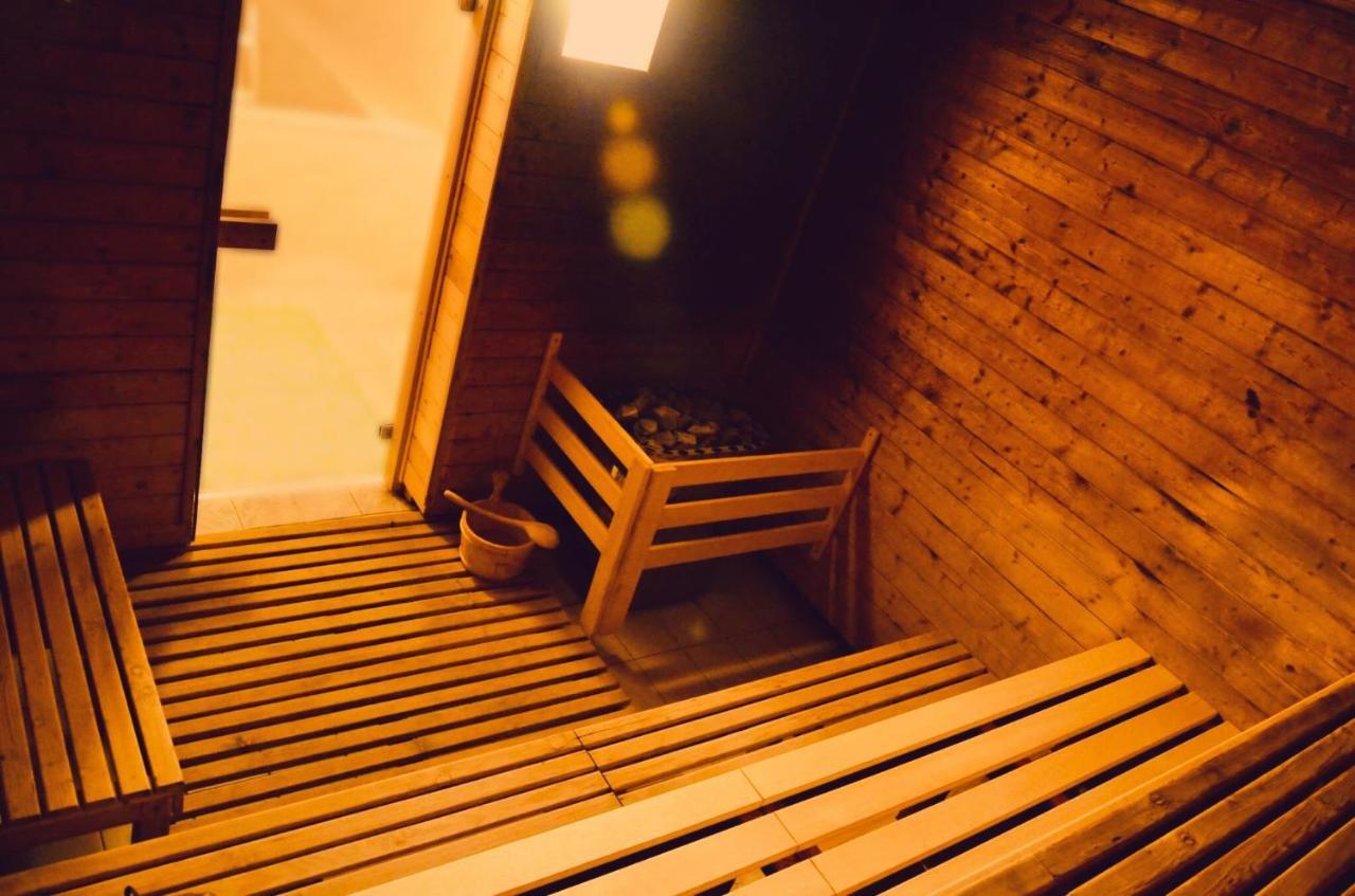 Interhotel America Писек Экстерьер фото